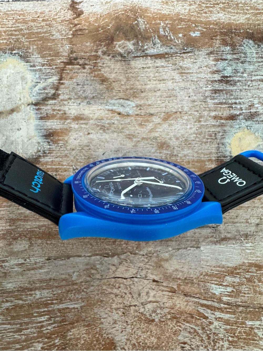 OMEGA x Swatch Bioceramic MoonSwatch – Mission to Neptune - Picture 8 of 16
